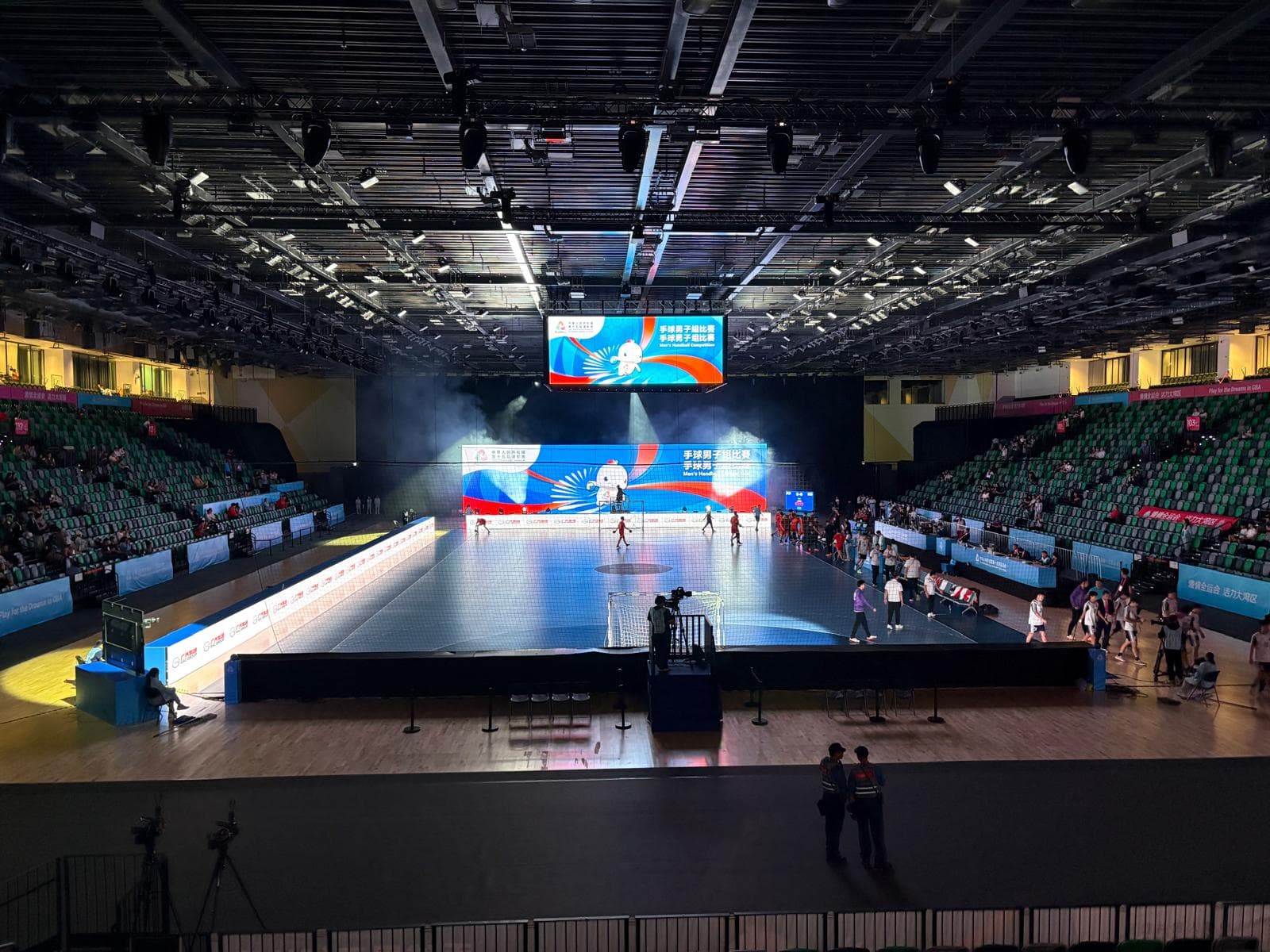 15th National Games — Men’s Handball — Video system · Fans cam photo 3 | Mixberry Atelier